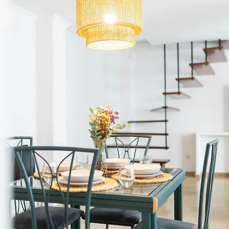 Downtown Duplex With Terrace In